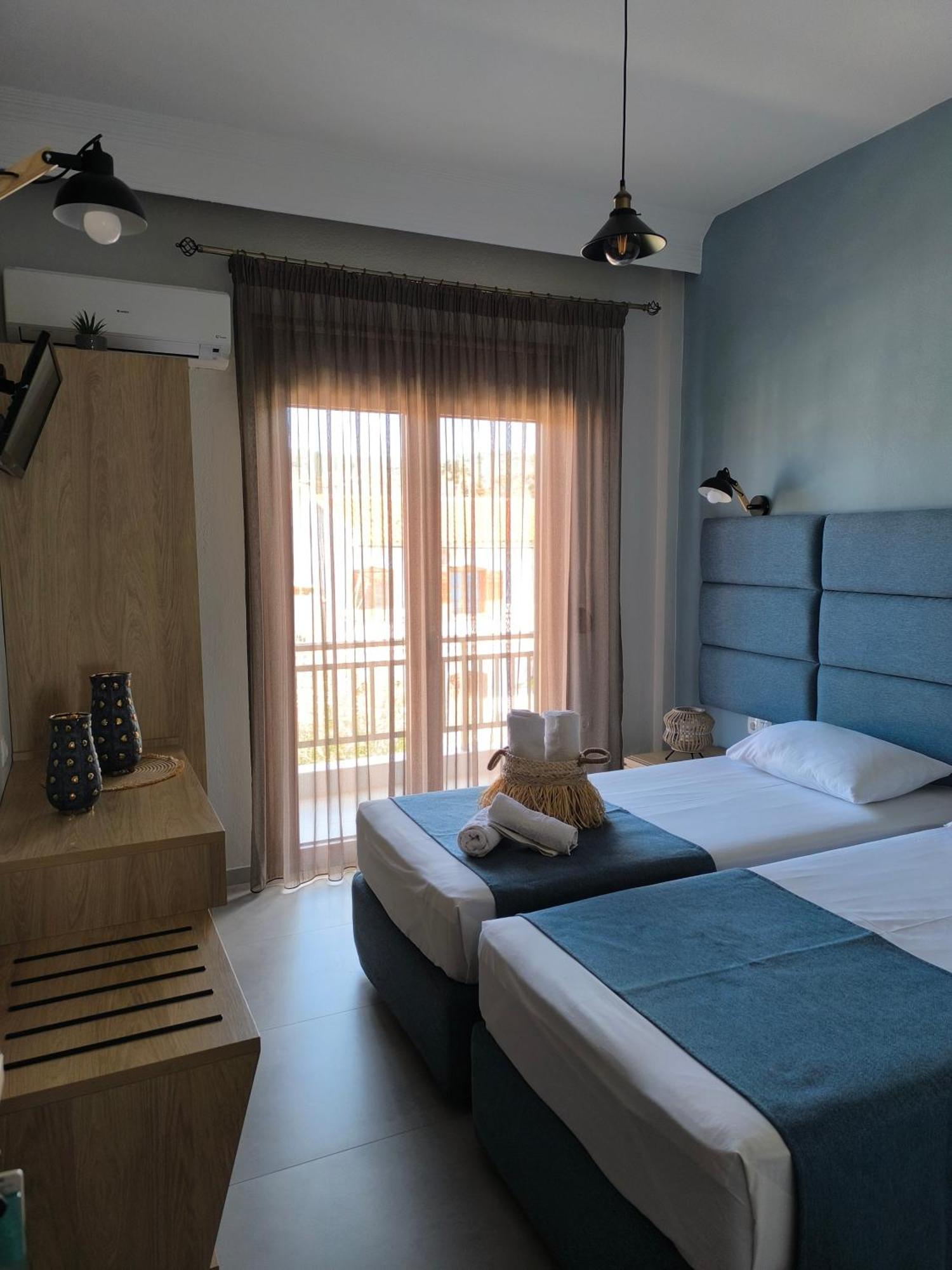 Maria Rooms To Let Ouranoupoli Extérieur photo